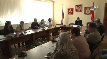 Судьбу четырехлапых бродяг решали за круглым столом