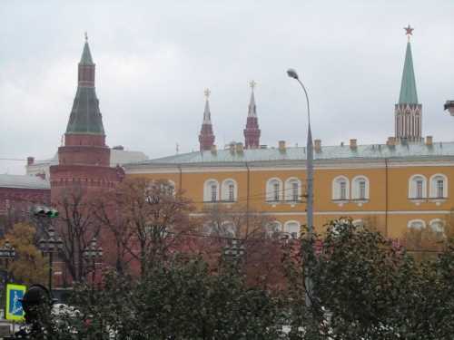 Одно из зданий московского Кремля планируют снести