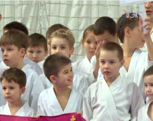 Абсолютные лидеры. Воскресенские каратисты вернулись с областных соревнований