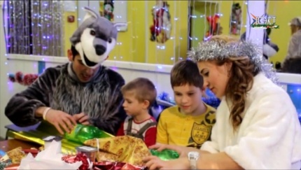 Окунуться в сказку! В молодежном центре «Олимпиец» начала свою работу мастерская Деда Мороза