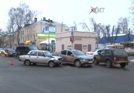 Первый гололед увеличил число аварий на Воскресенских дорогах