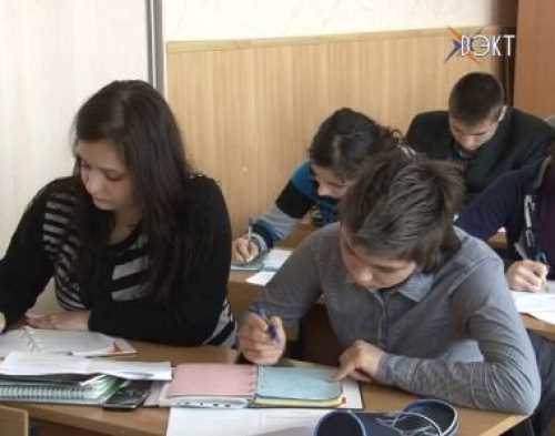 Сегодня в школах стартовал единый государственный экзамен