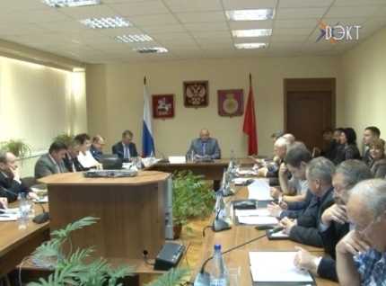 Упорядочить рекламу, передать полномочия, продолжить финансирование. Состоялся районный совет депутатов
